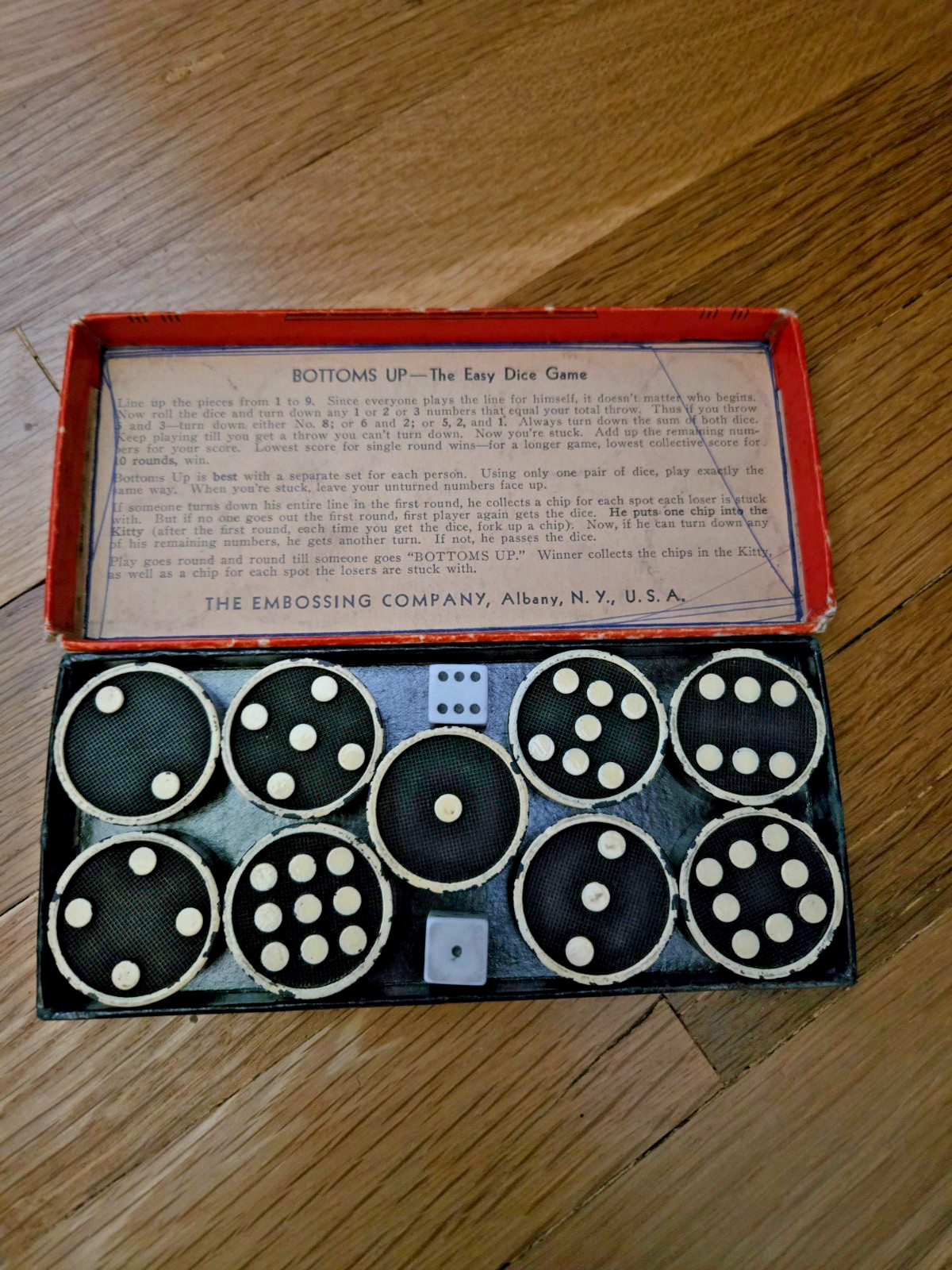 Vintage 1935 Bottoms Up An Easy Game The Embossing Co Red Box Pigs Dice Game