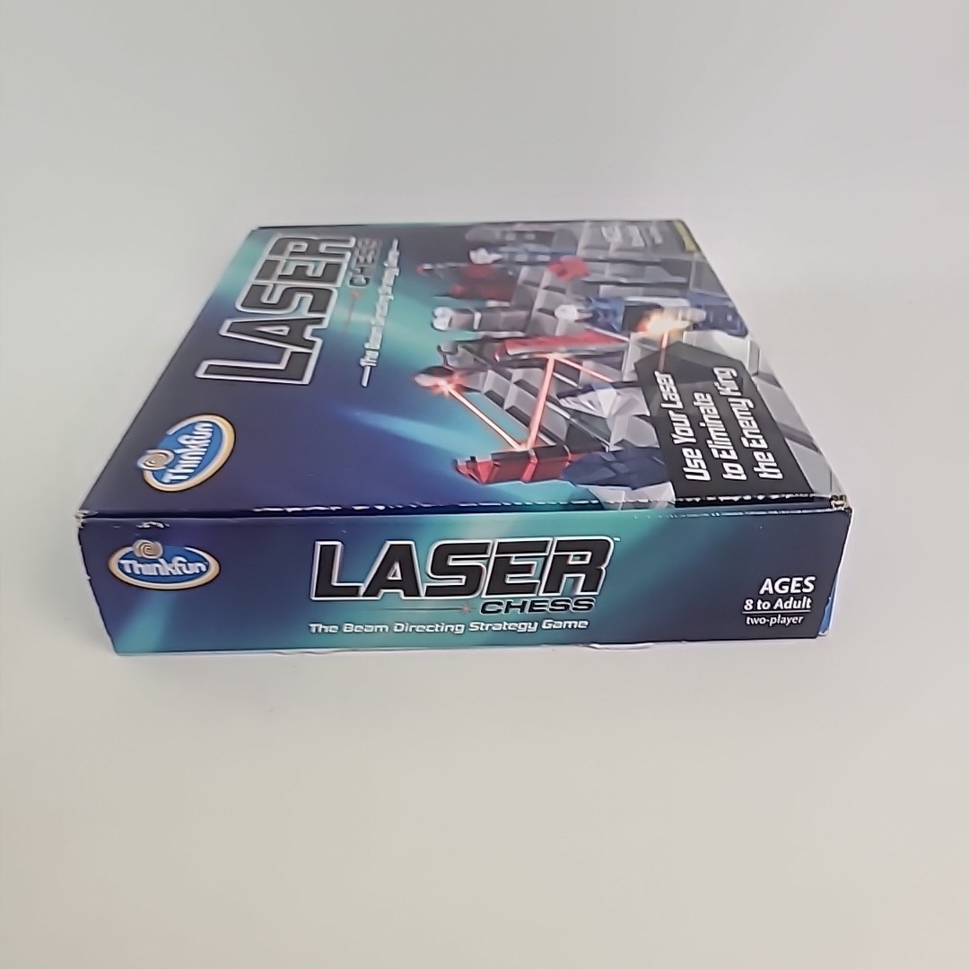 2017 ThinkFun Laser Chess Game Beam Directing Strategy Game