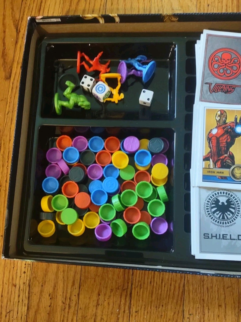 Marvel The Avengers Monopoly Board Game COMPLETE! USAopoly