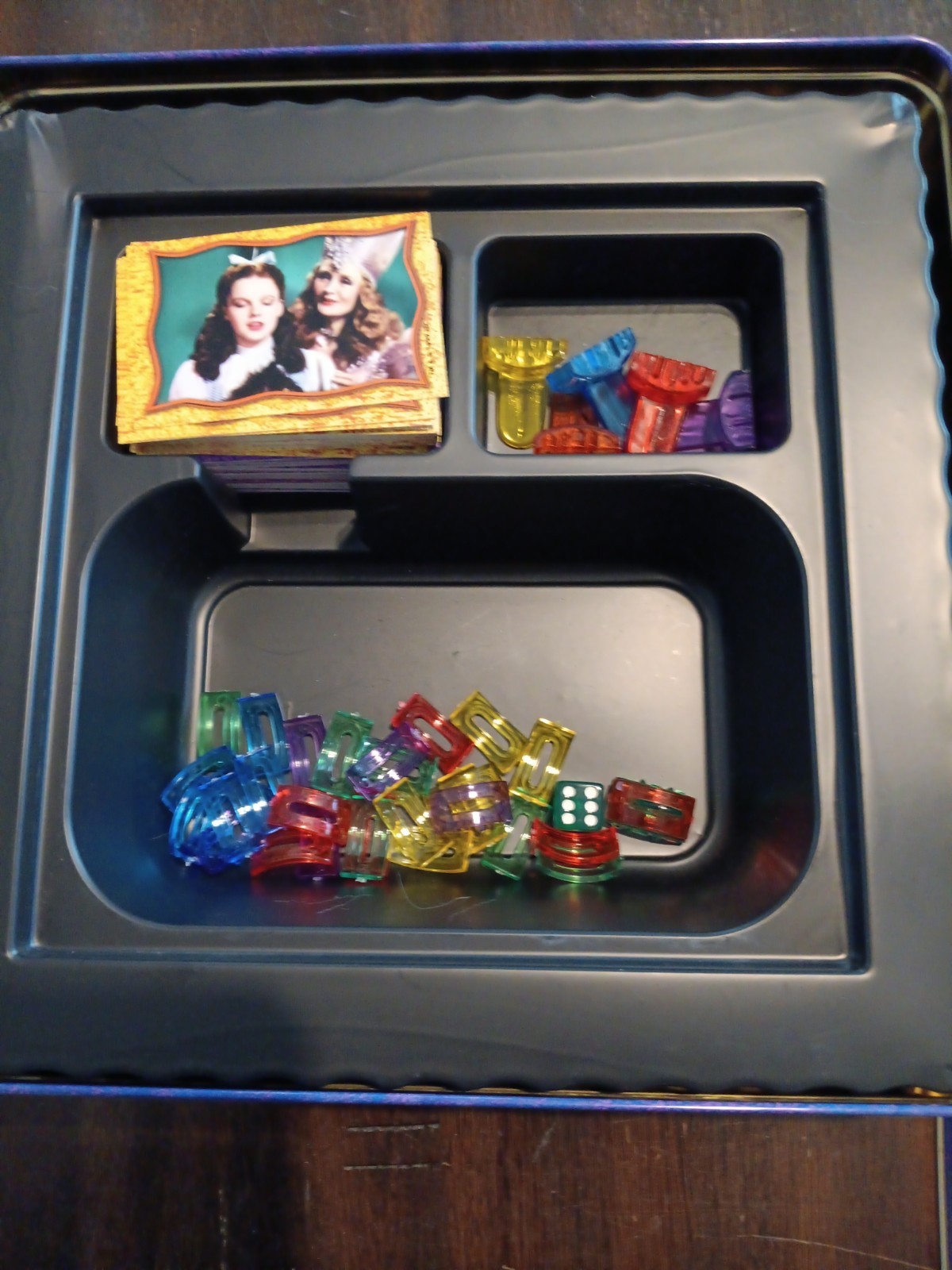Pressman Wizard of Oz Trivia Game Metal Collector Tin 2 to 6 Players