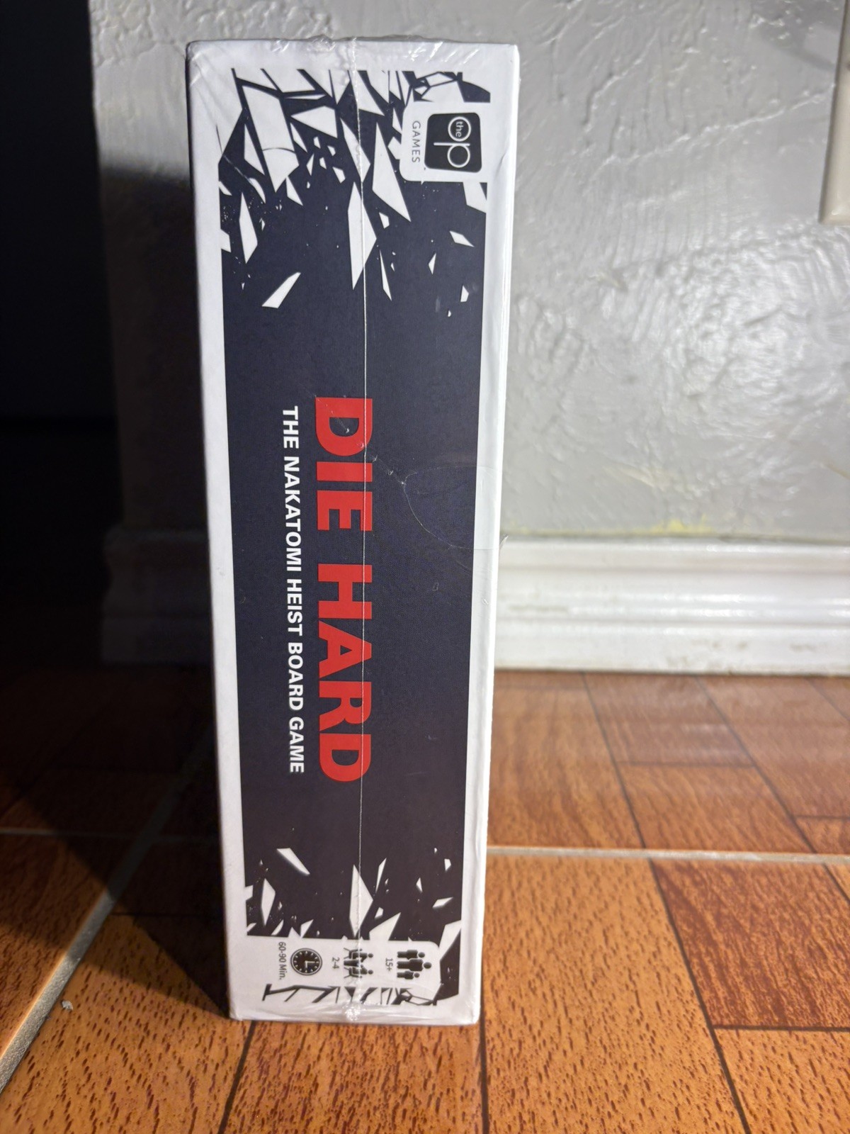 Die Hard Nakatomi Heist Board Game YKYMF Bonus Pin New Sealed Christmas Classic