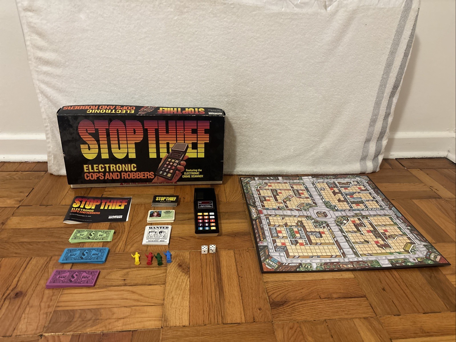 VTG 1979 Stop Thief Electronic Cops And Robbers Board Game 100% Complete WORKS!