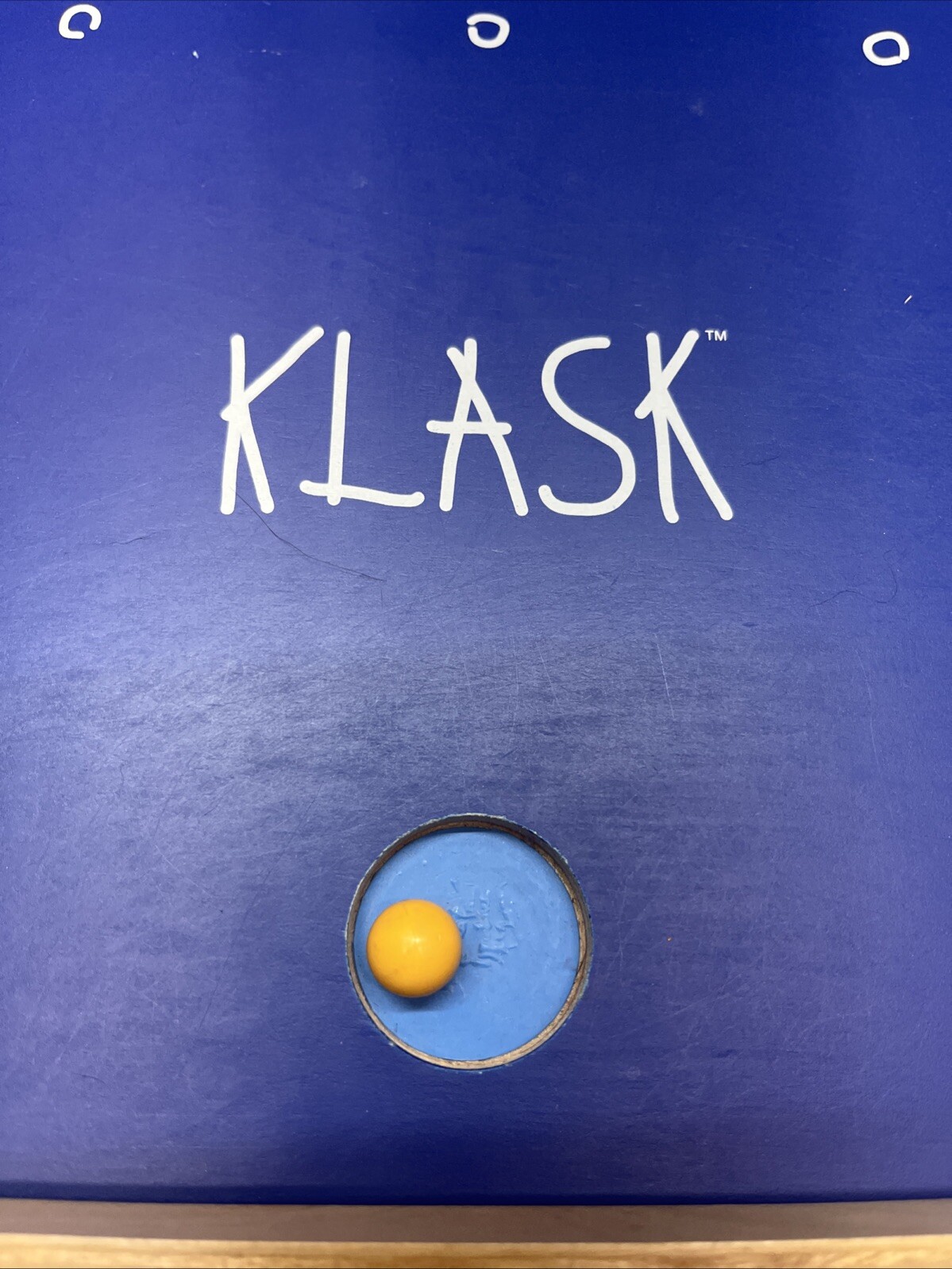 Klask The Magnetic Award-Winning Party Game of Skill – for Kids and Adults.