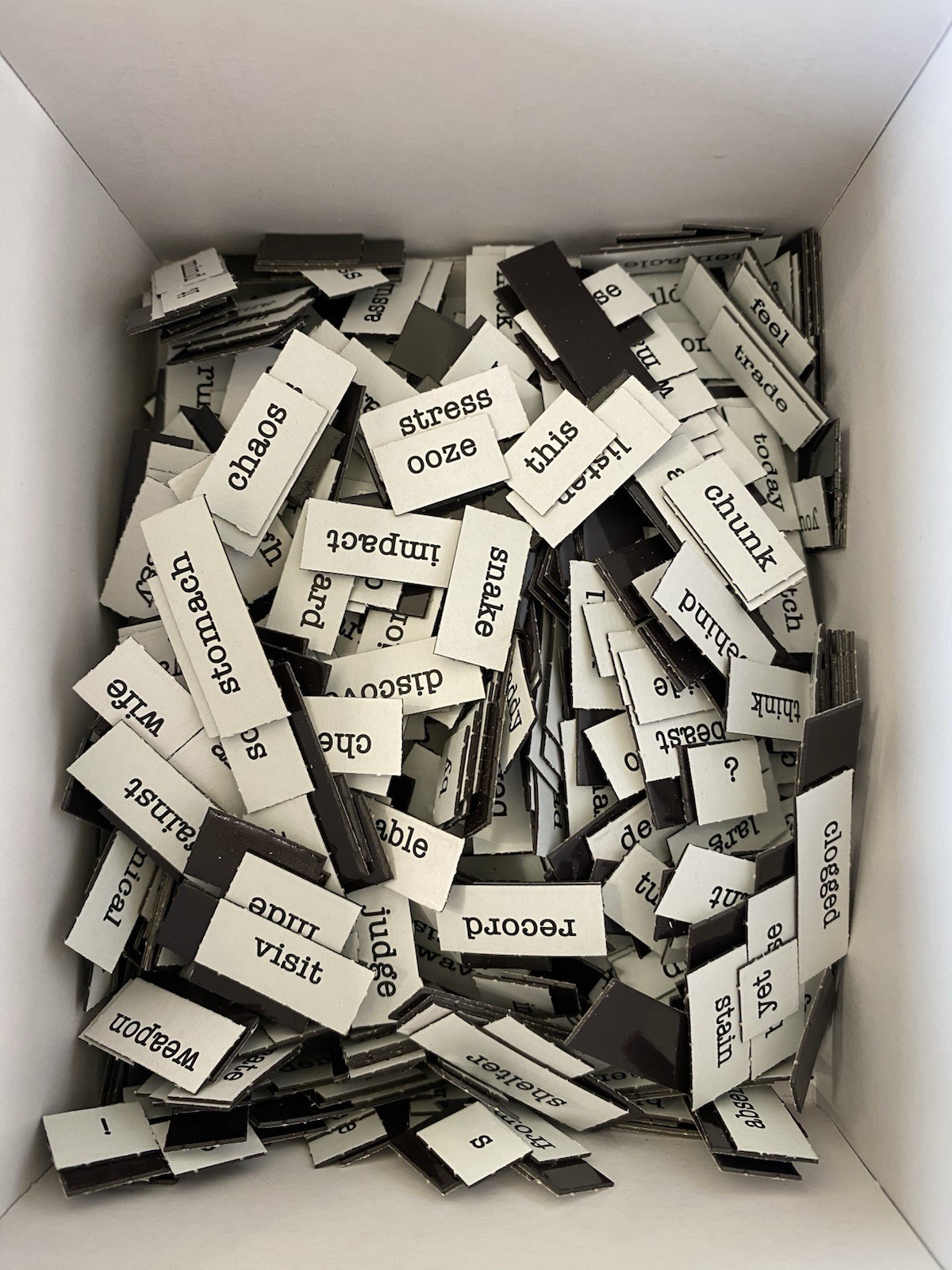 RANSOM NOTES Game By Charty Party “The Ridiculous Word Magnet Game” COMPLETE