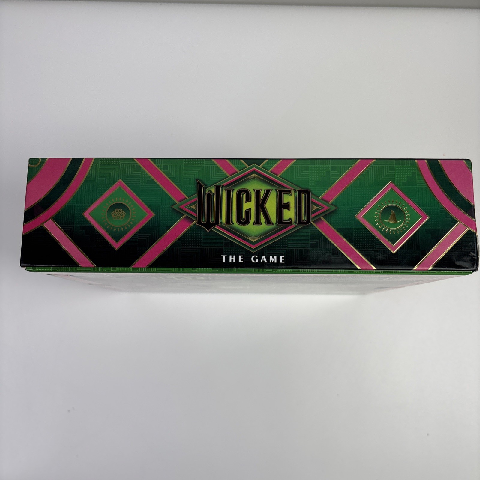 “Wicked The Game” with 3D Emerald City for Ages 10+ / 2-4 Players – BRAND NEW