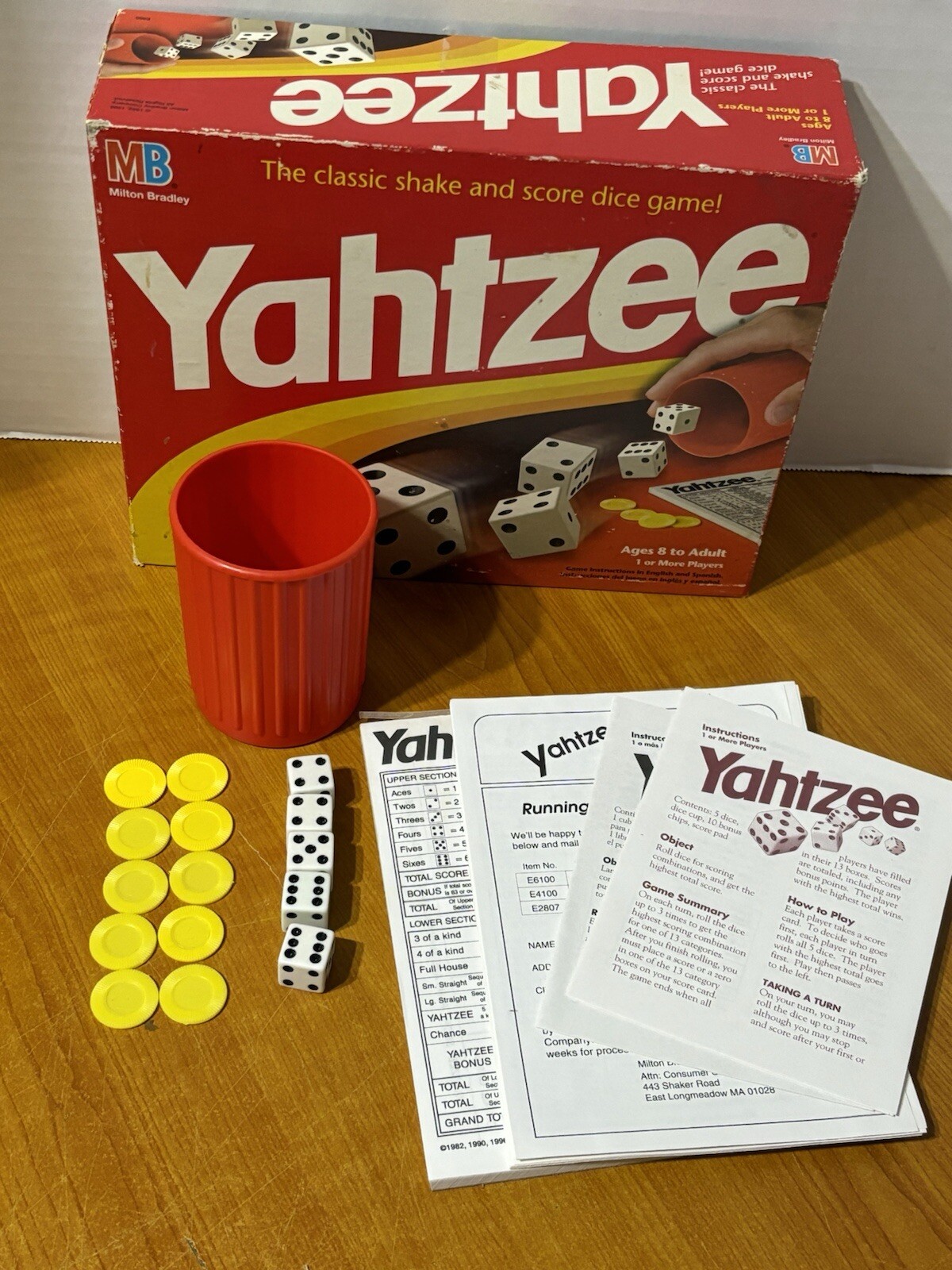 Yahtzee 1991 Milton Bradley Game Set 5 Die Cup 10 Chips Score Cards Rules VTG