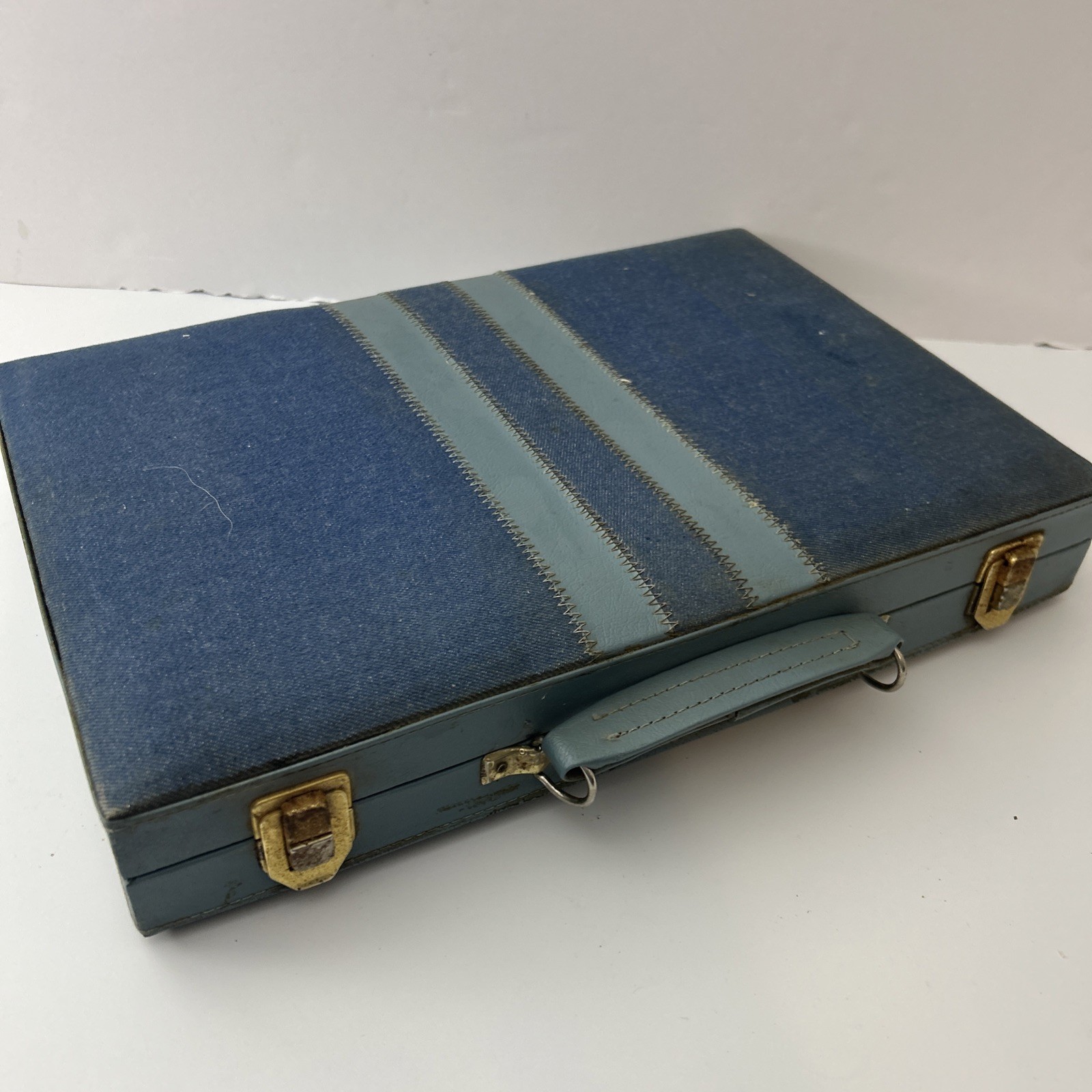 Vintage Backgammon Set Blue Corduroy Case Blue White Bakelite Chips 15” X 20”