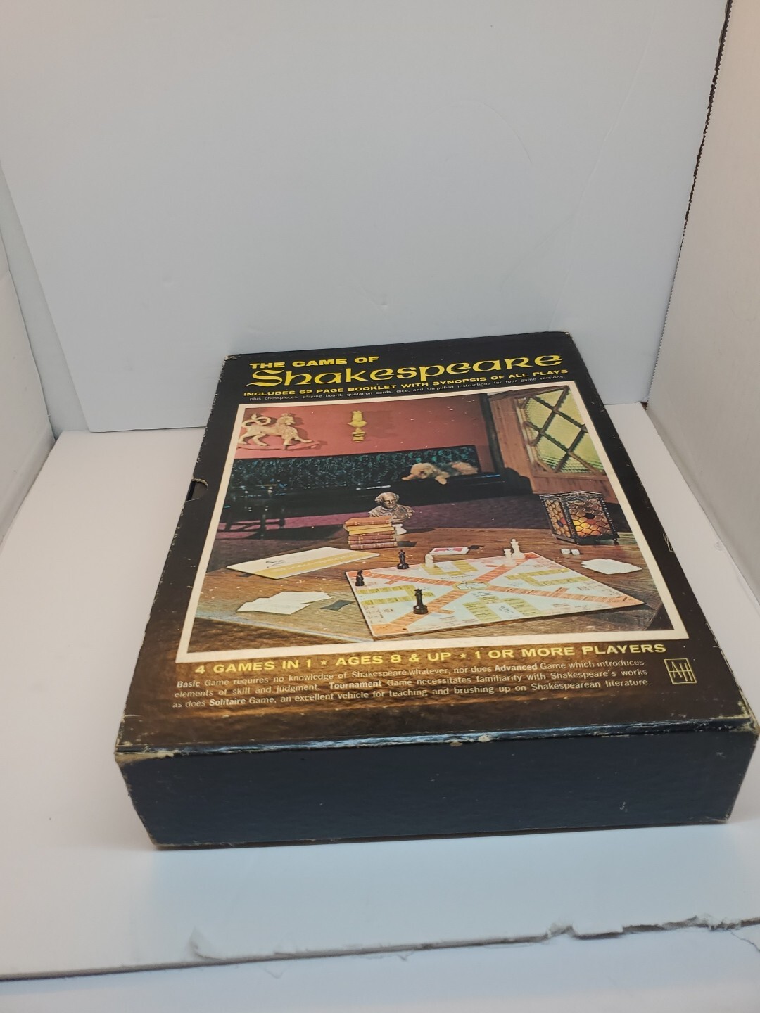The Game of Shakespeare Avalon Hill Co Vintage 1966 Bookshelf Game