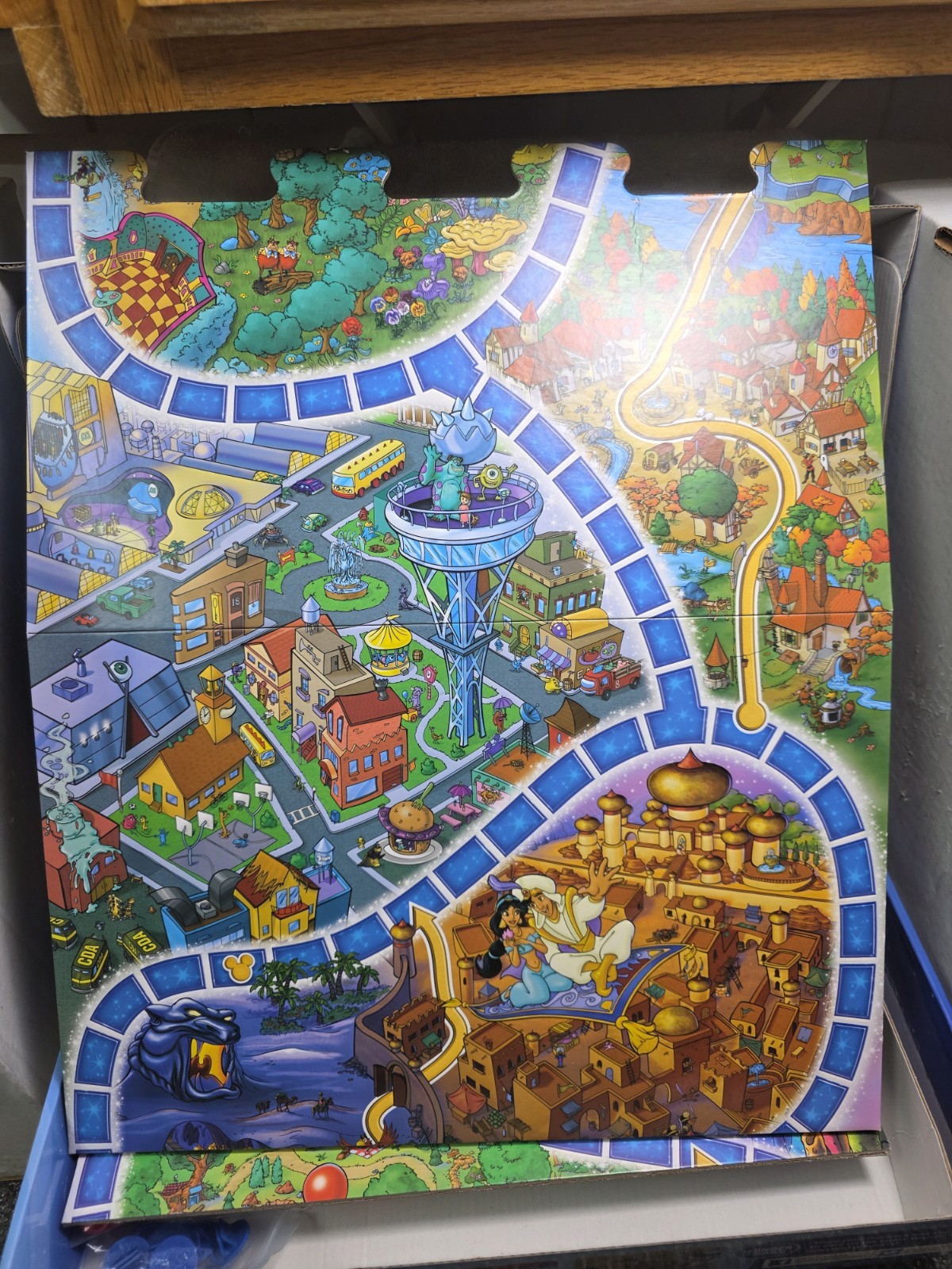 2013 Disney Eye Found It! Wonderforge Board Game ( Complete)