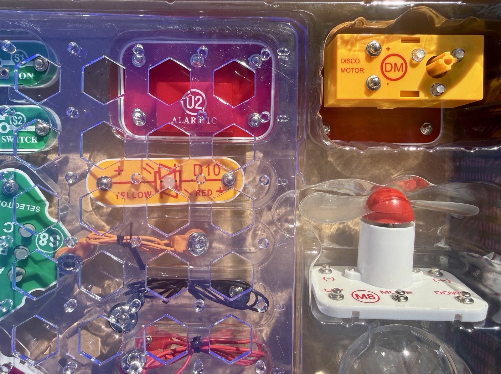 Elenco Snap Circuits Arcade Electronics Exploration Kit SCA200 STEM Toy Complete