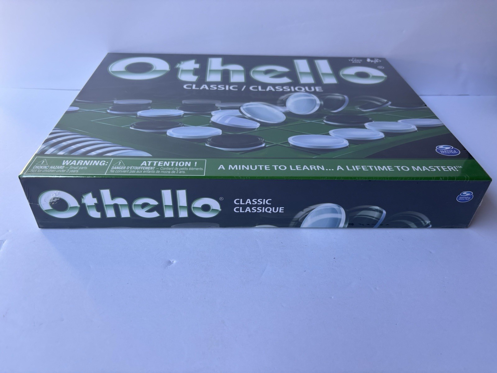 Othello Classic Family Strategy Board Game 2 Player Reversi Brain Teaser SEALED