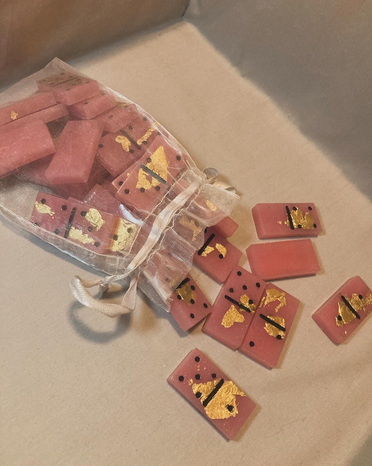 Dominos