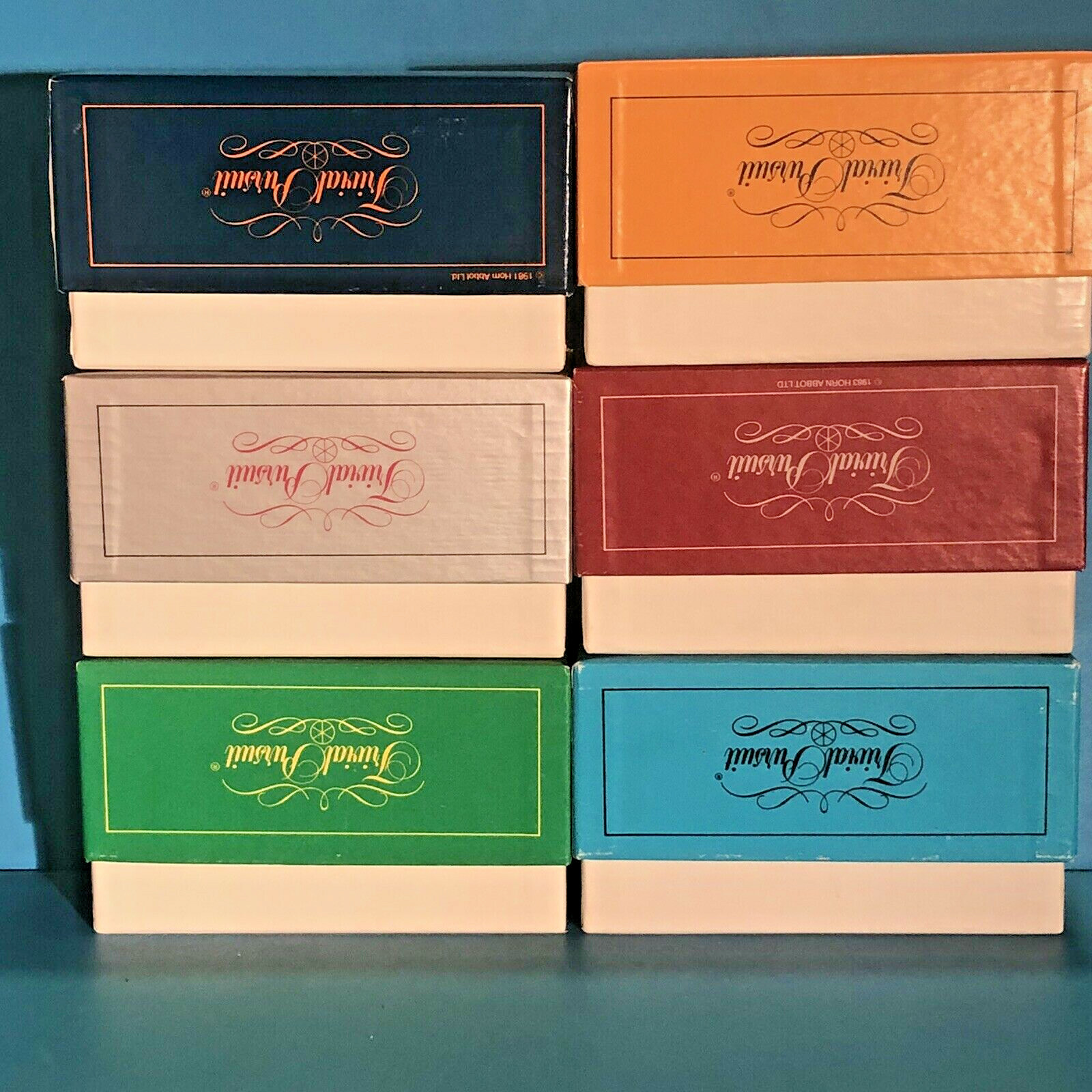 Vintage TRIVIAL PURSUIT “CLASSIC” LOT ~ 3,000 Cards ~ 6 early editions ~ LOOK!