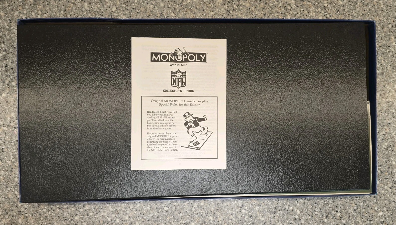 Monopoly NFL Collector’s Edition Board Game 2003 Hasbro Complete