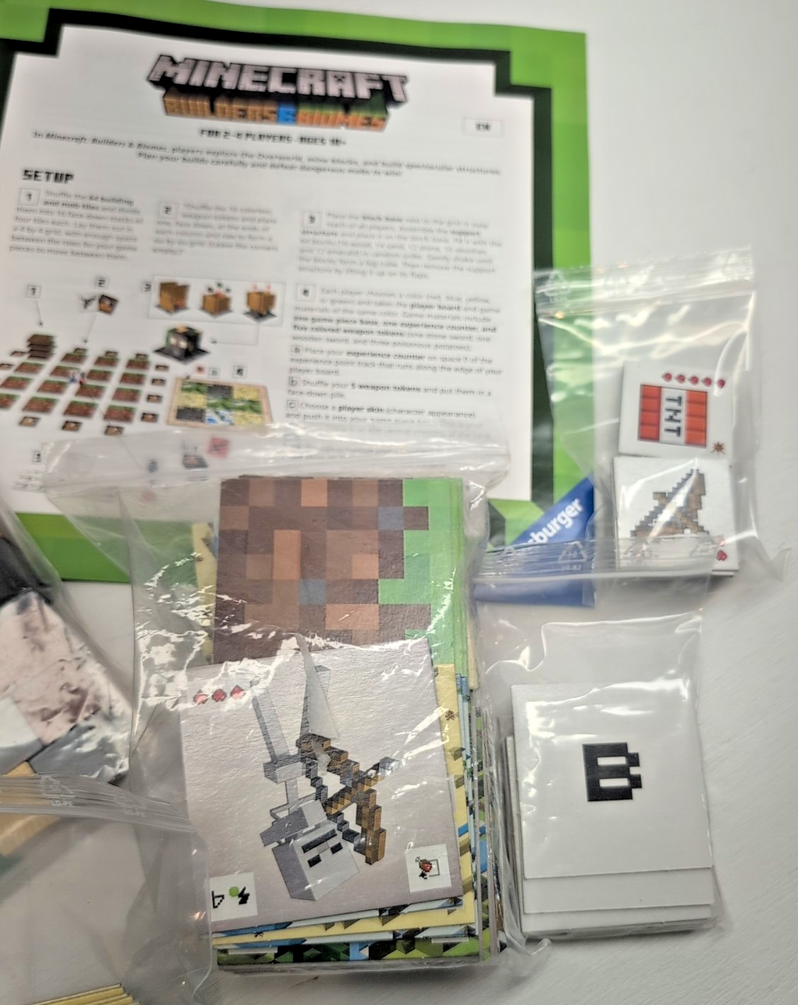 100% COMPLETE! 2019 RAVENSBURGER MINECRAFT BUILDERS & BIOMES STRATEGY BOARD GAME