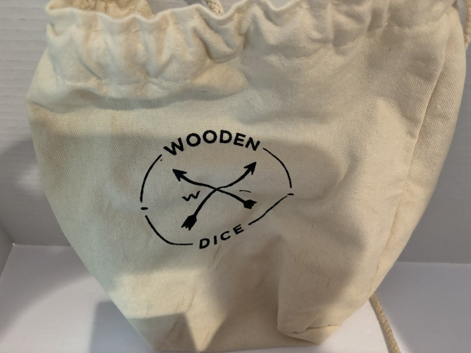 2.5 inch wooden dice, set of 5 in canvas bag