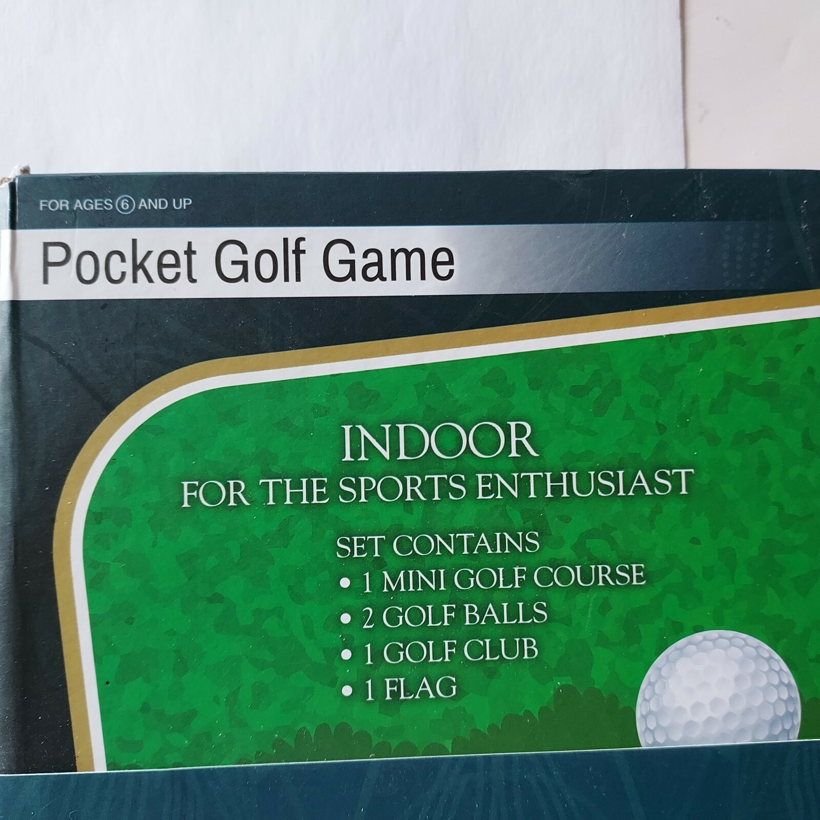 Indoor Pocket Golf Game Mini Golf Course Golf Balls Golf Club and Flag NIB