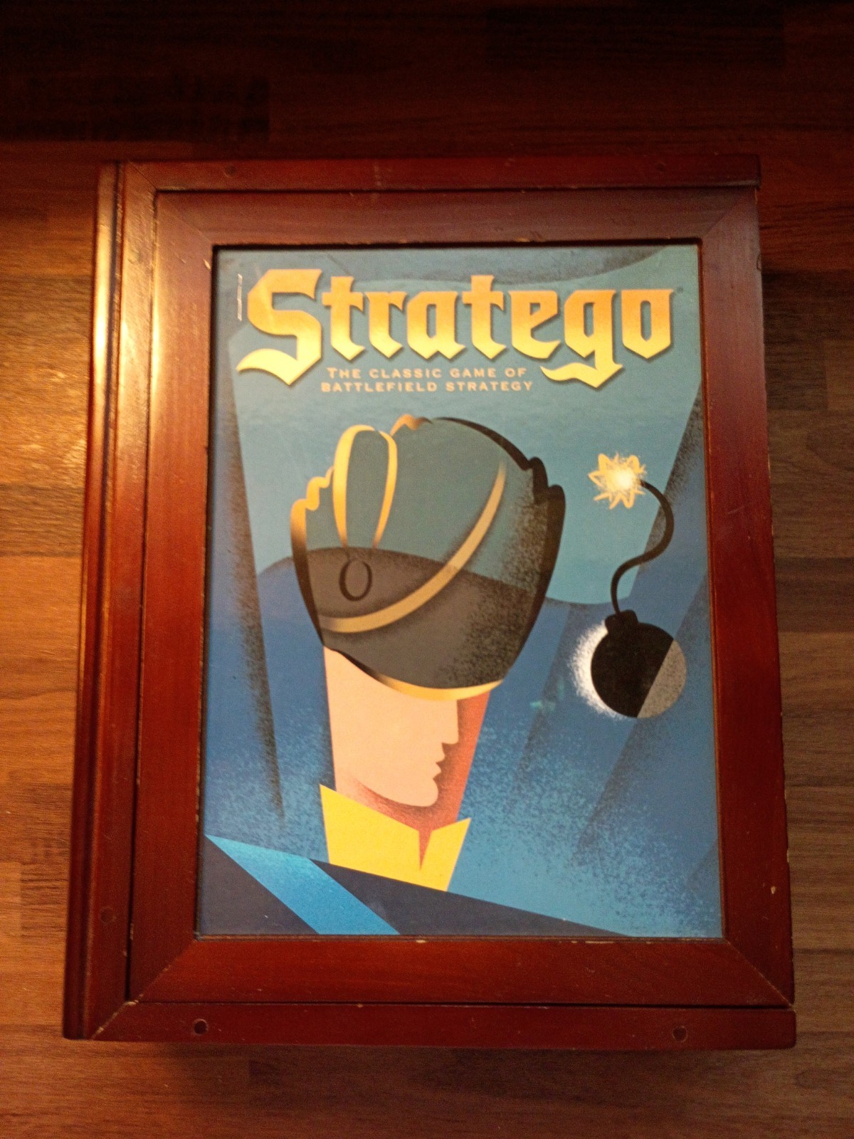 VTG Stratego Bookshelf Game Edition – Wooden Collector Case – Classic Retro Game