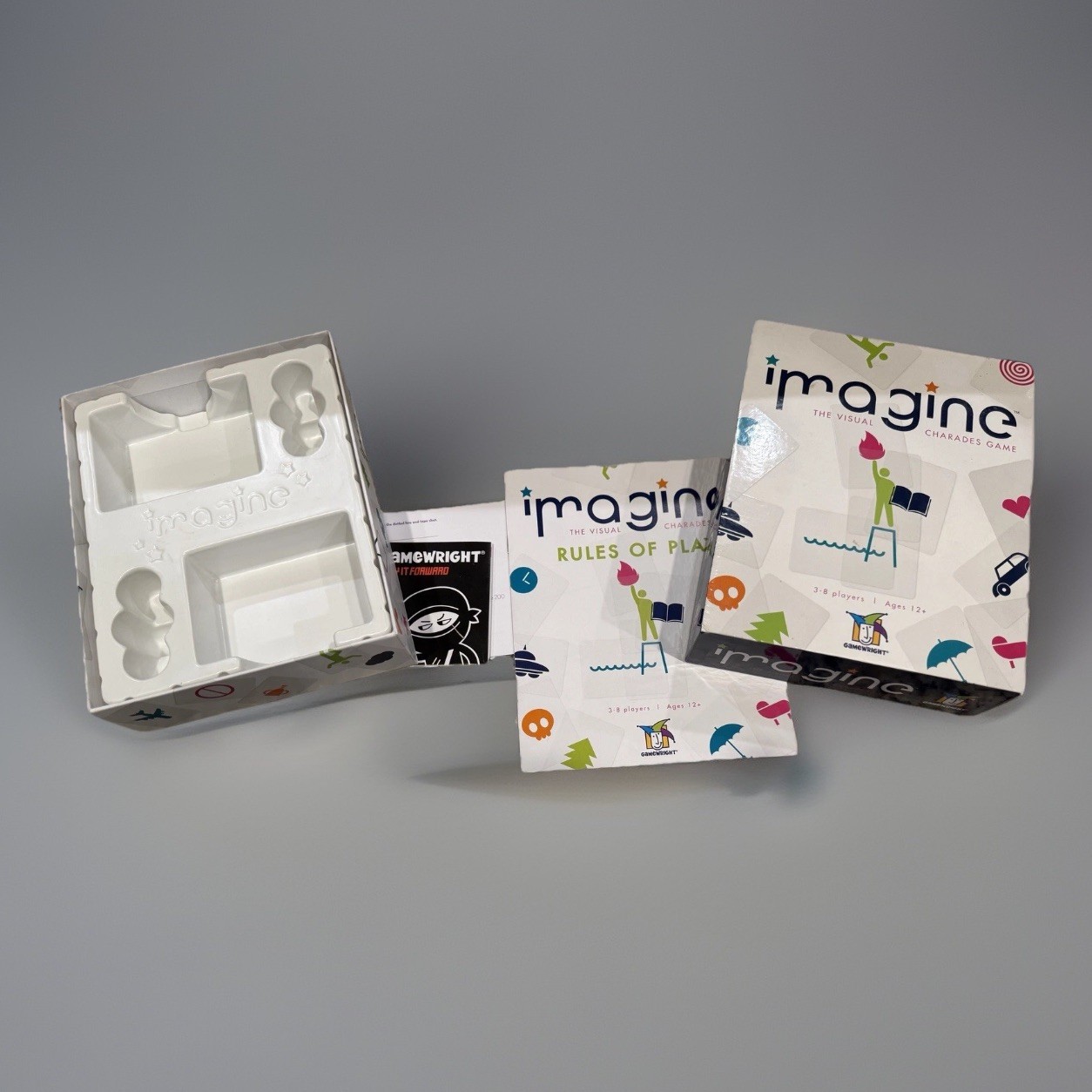 Gamewright IMAGINE Card Game 2016 100% Complete Visual Charades Party Game