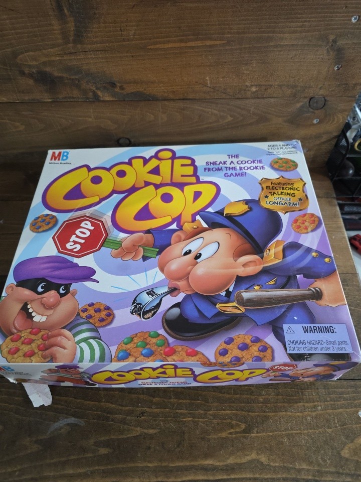 Cookie Cop Electronic Board Game Milton Bradley 1997 Cop Spins & Still Talks