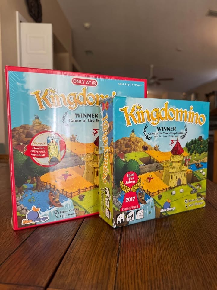 [NIS] Blue Orange Games Kingdomino Board Game + Box of Extra Pieces + Content