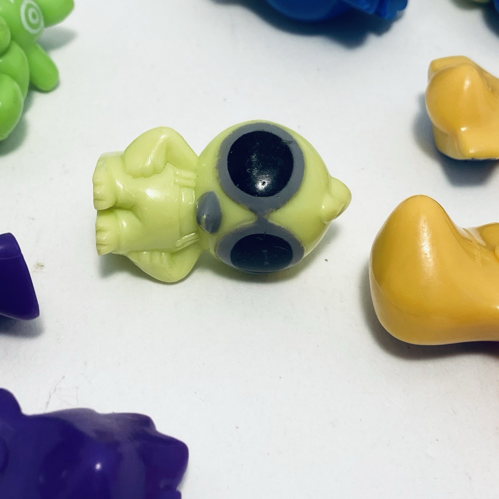 Gogos Crazy Bones Lot of 24 figures Mini Toy pieces