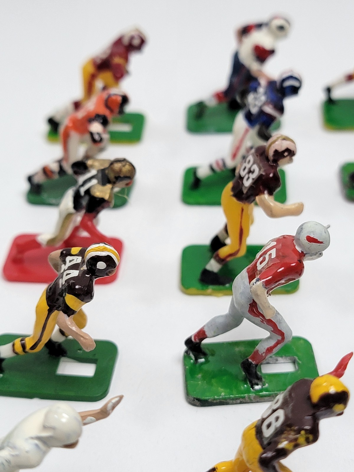 Vintage Tudor Electric Football Game NFL Team Figures Lot Of 24 Mixed