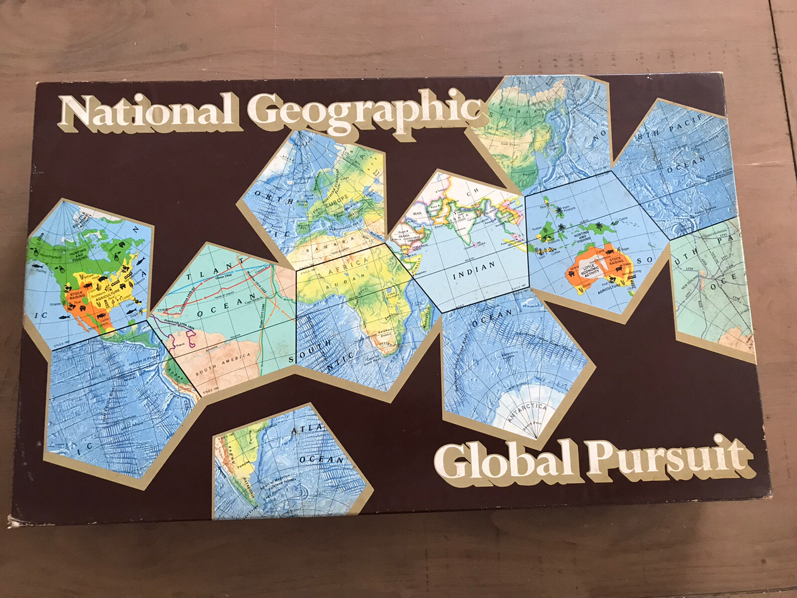 National Geographic Global Pursuit Board Game, 1987 – COMPLETE