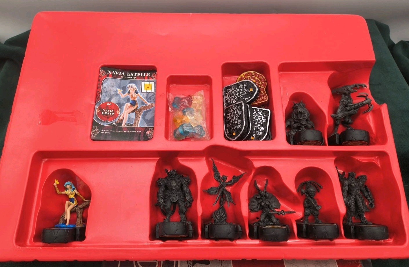 2004 Bandai 1st ED Navia Dratp Collectible Minatures Board Game Starter Set 1