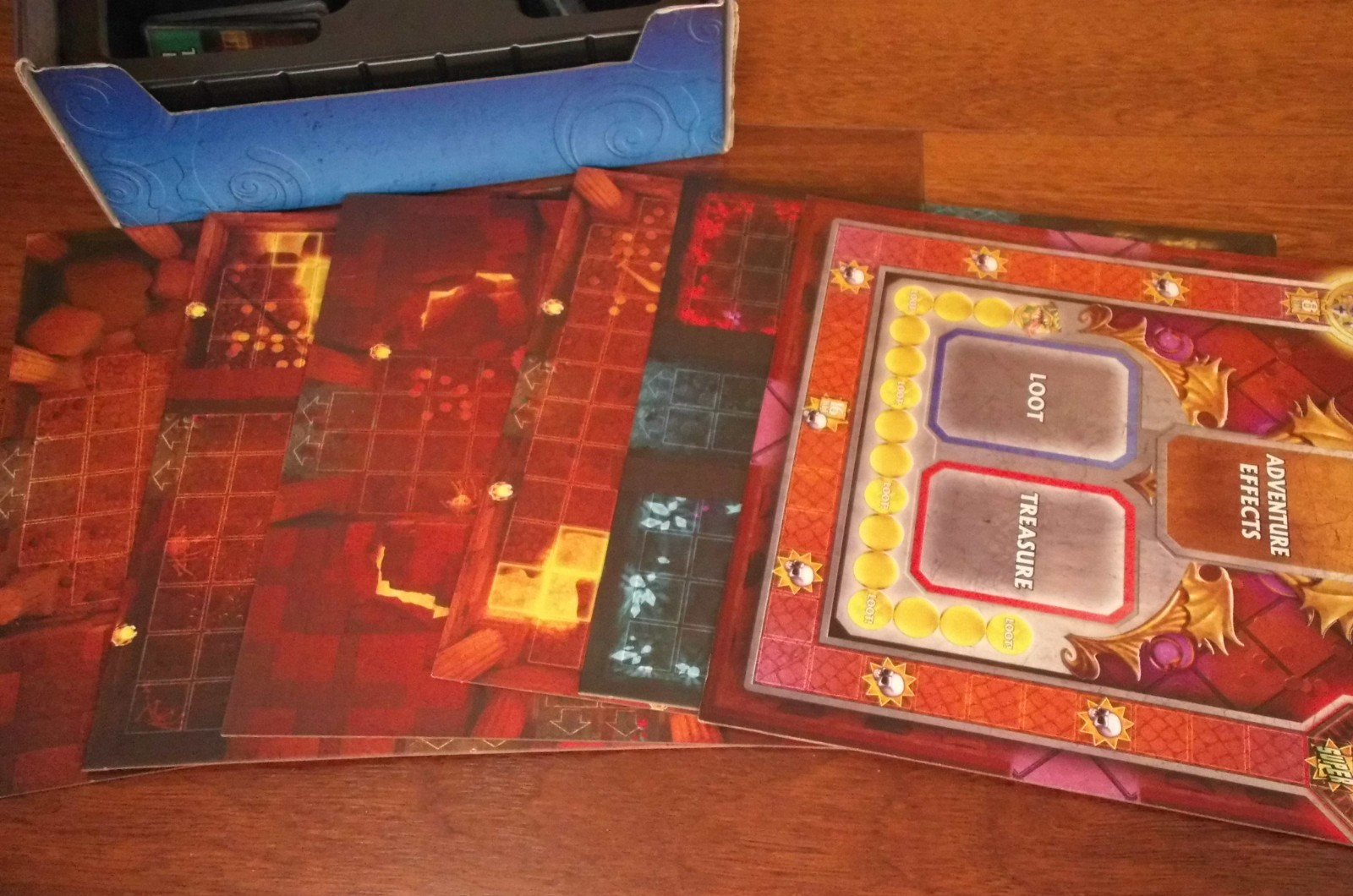 Super Dungeon Explore Core Set Complete Sealed Miniatures Unpunched Box Damage