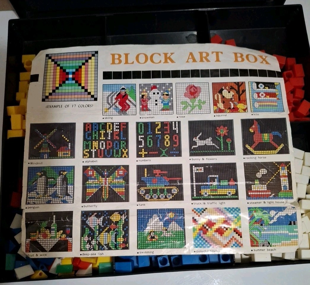 Lilian Vernon Vintage Block Art Box With Colored Pieces Made In Taiwan