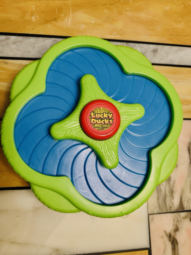 1999 Milton Bradley Lucky Ducks Game – Complete – Vintage Moving Family Board