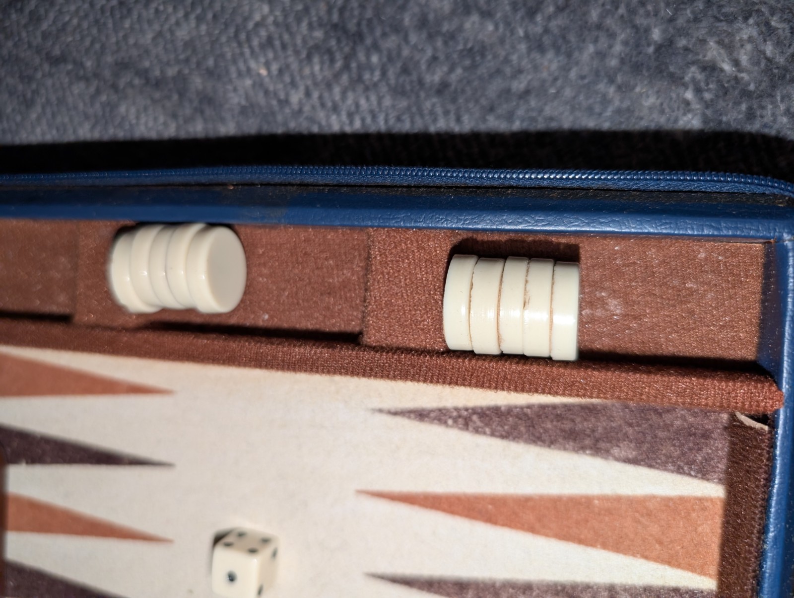 Vintage Travel Backgammon Game Zippered Case Dice Cups Complete! Blue Case!