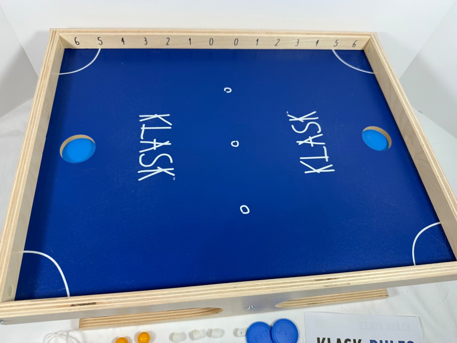 Klask: The Game of Magnetic Skill dexterity board game – complete!