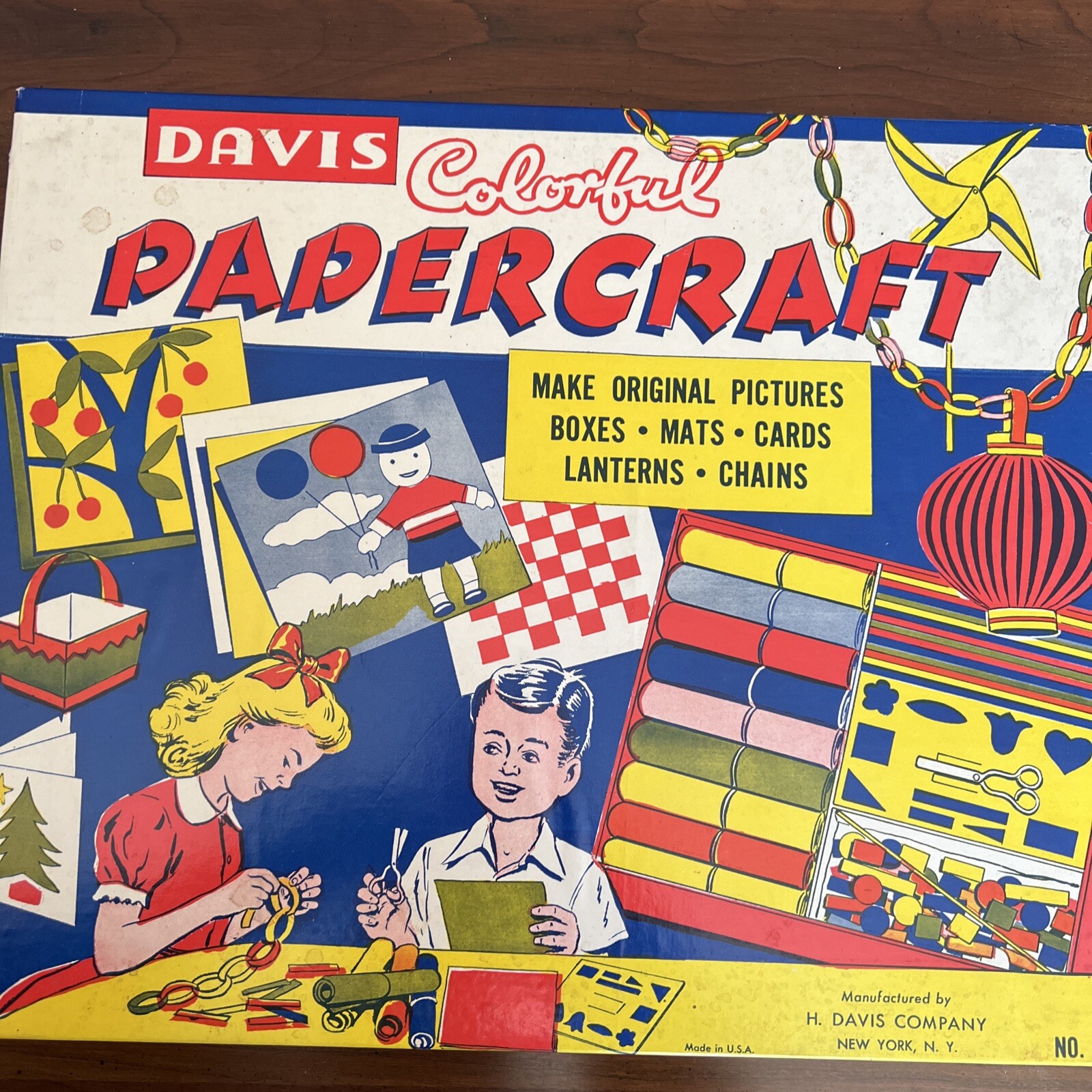 RARE Vintage 1940’s Davis “Colorful Papercraft” Craft Kit – New in Box!