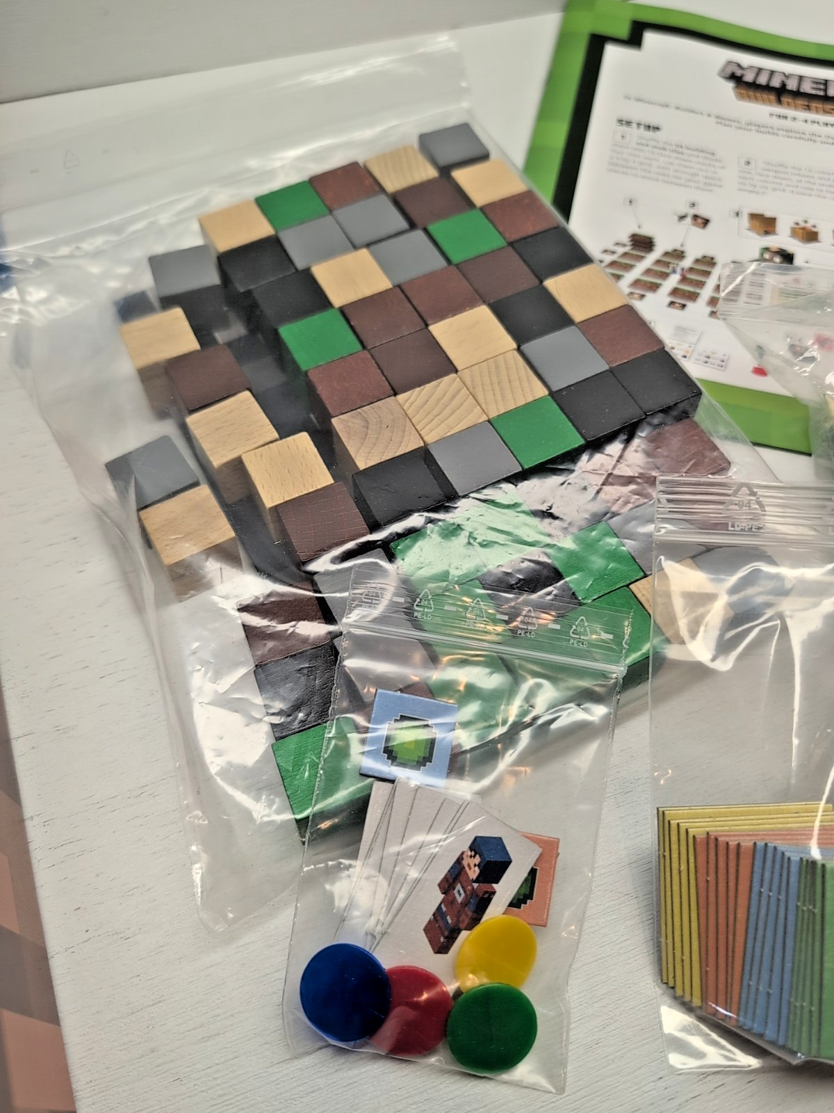 100% COMPLETE! 2019 RAVENSBURGER MINECRAFT BUILDERS & BIOMES STRATEGY BOARD GAME