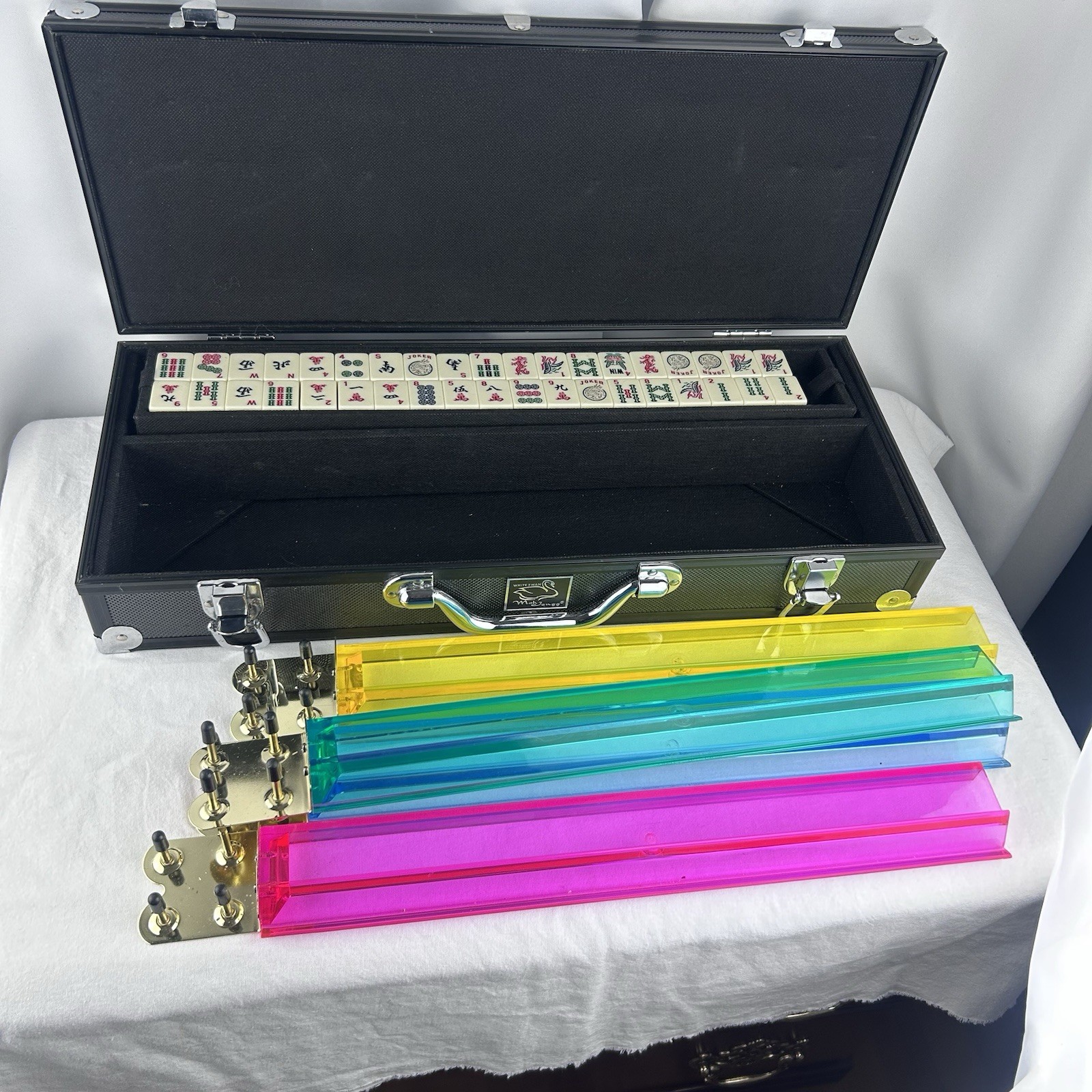 White Swan Mah Jongg Set Ivory 156 Tiles with Pusher Arms Black Aluminum Case