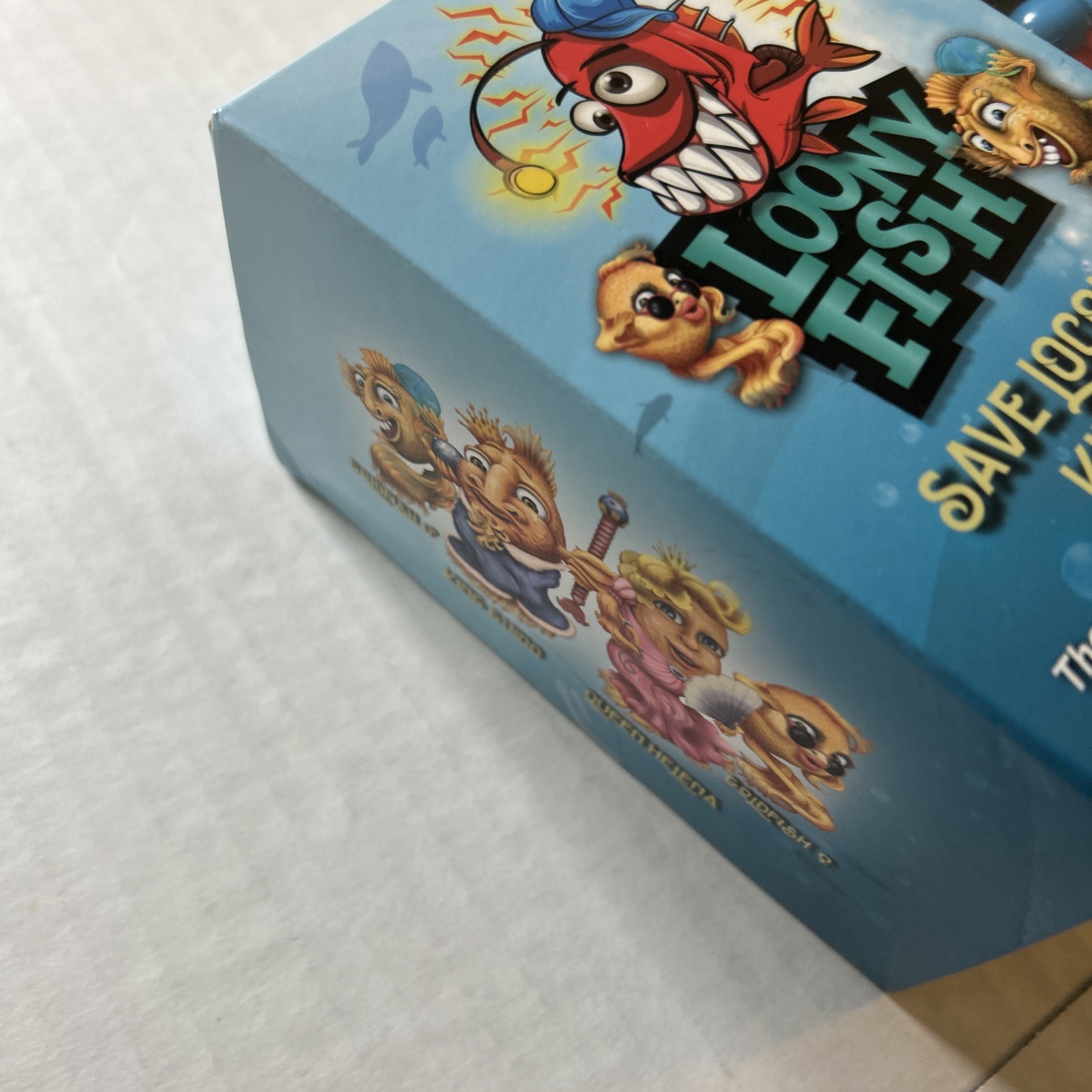 Loony Fish Save Locomoko Kingdom Electrifying Card Game With Figurine Ages 6+