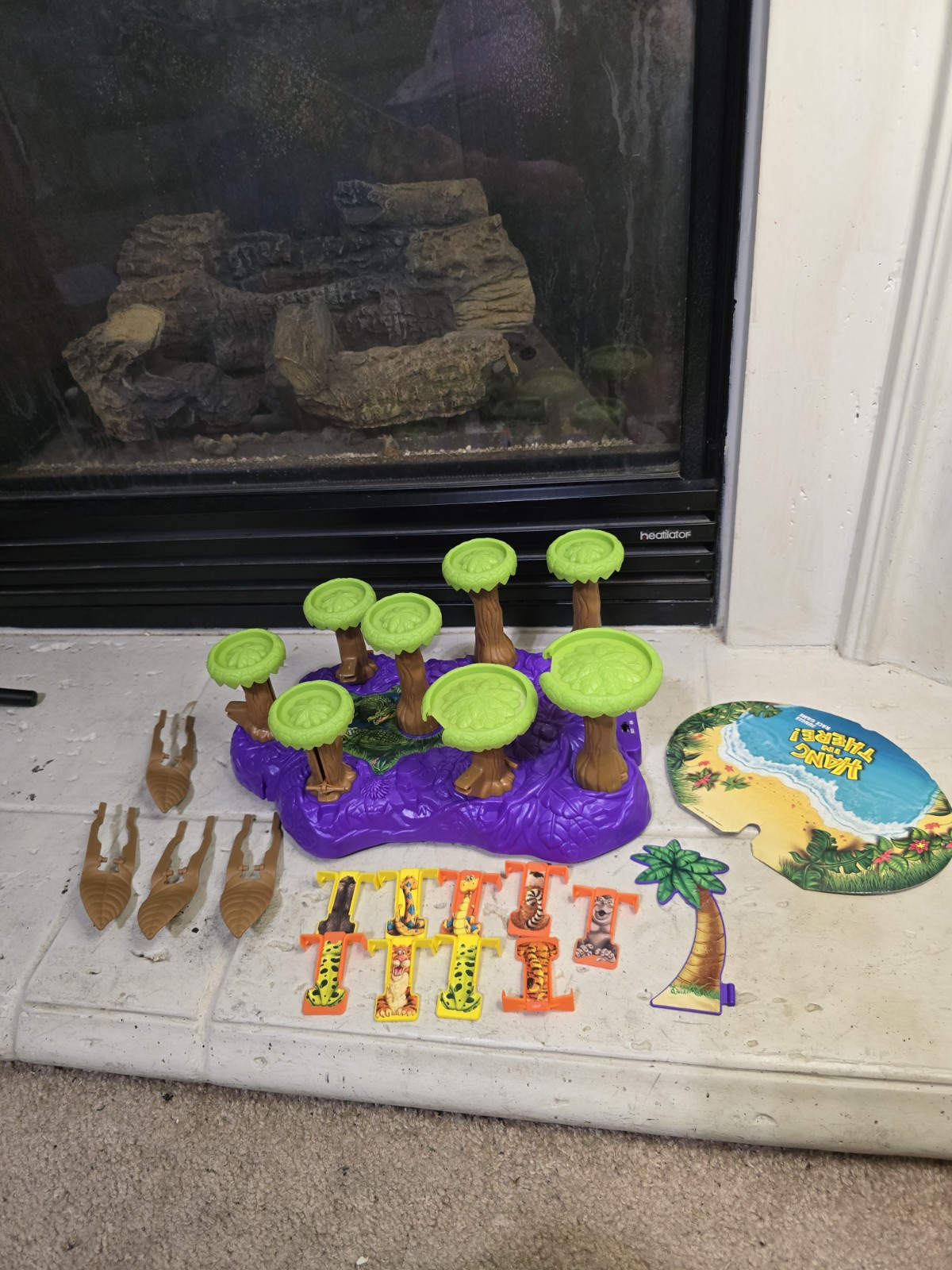 Hang In There by Hasbro Electronic – Vintage Jungle Race Board Game Not Complete