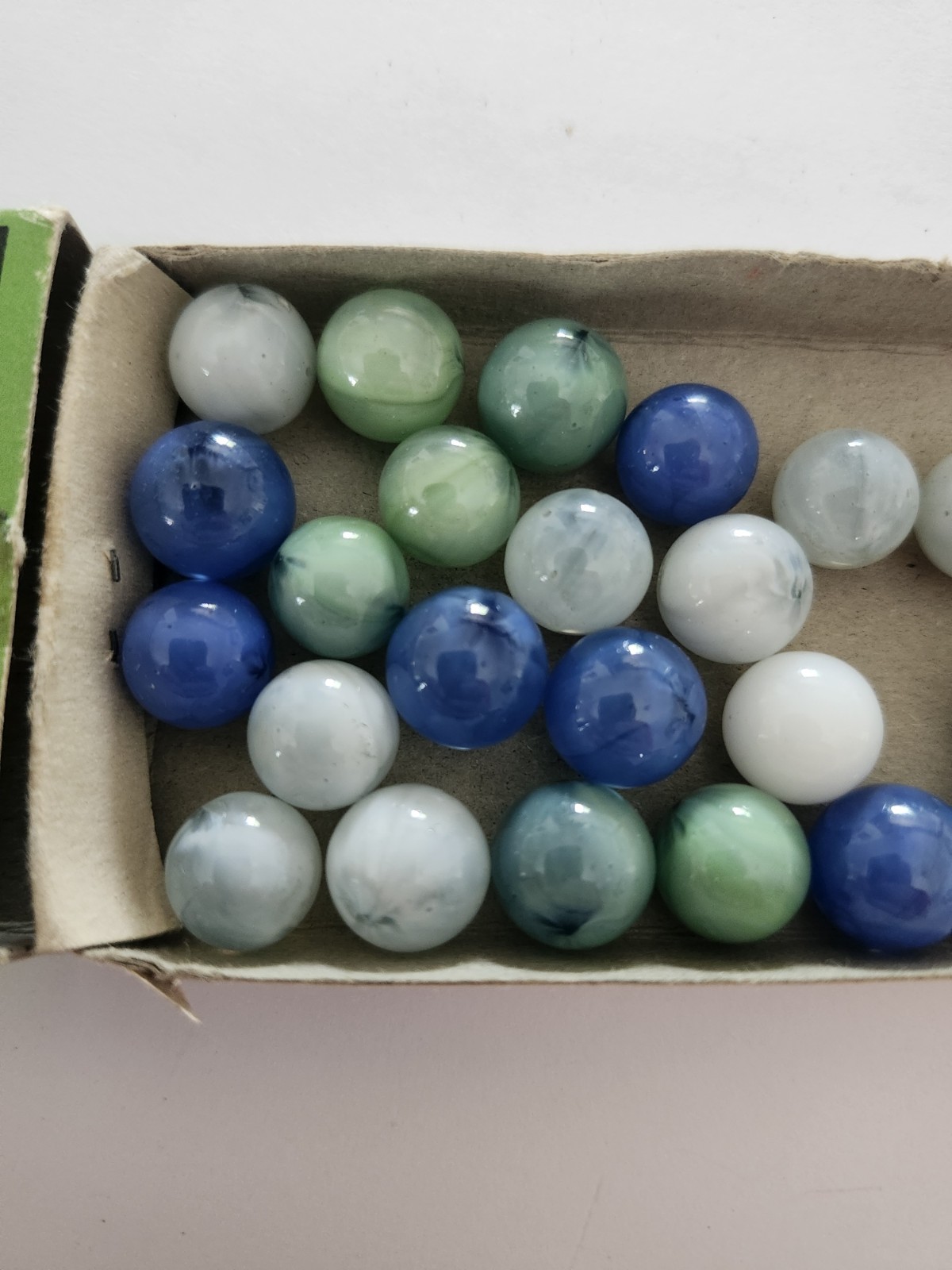 OHIO ART VINTAGE CHINESE CHECKERS LITHO TIN METAL DRAGON GAME – 34 MARBLES