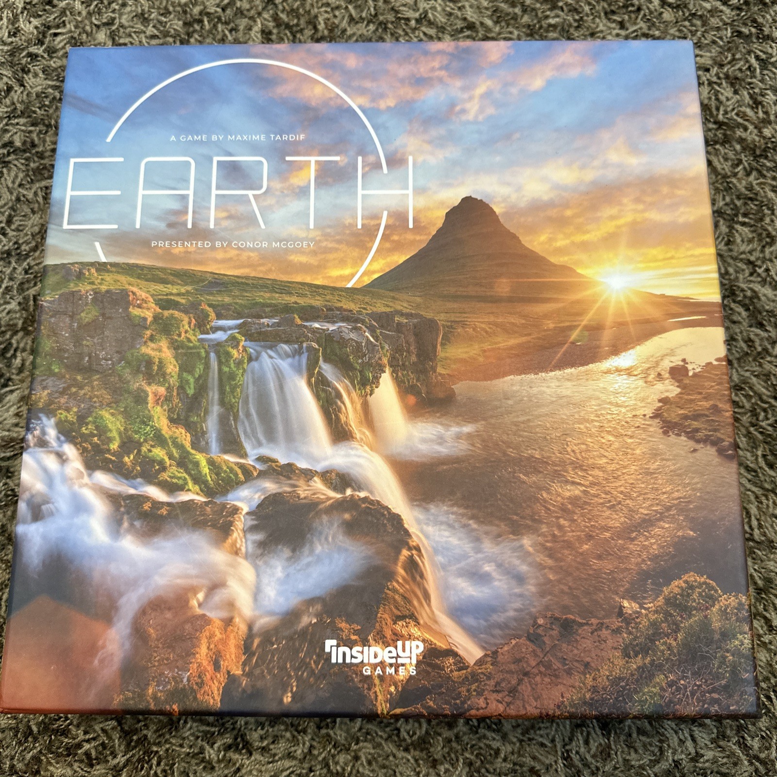 Earth boardgame – Inside Up Games 2023