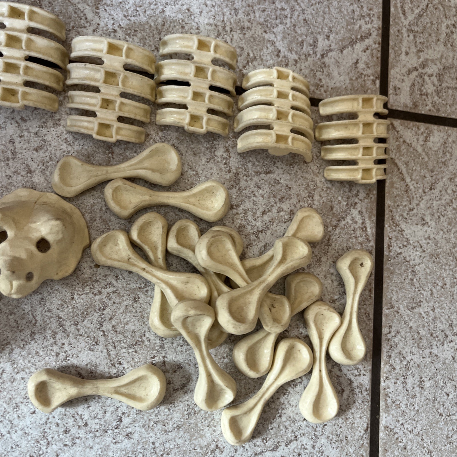 VINTAGE Gabriel Colossal Fossil Fight! Incomplete, please read for details!