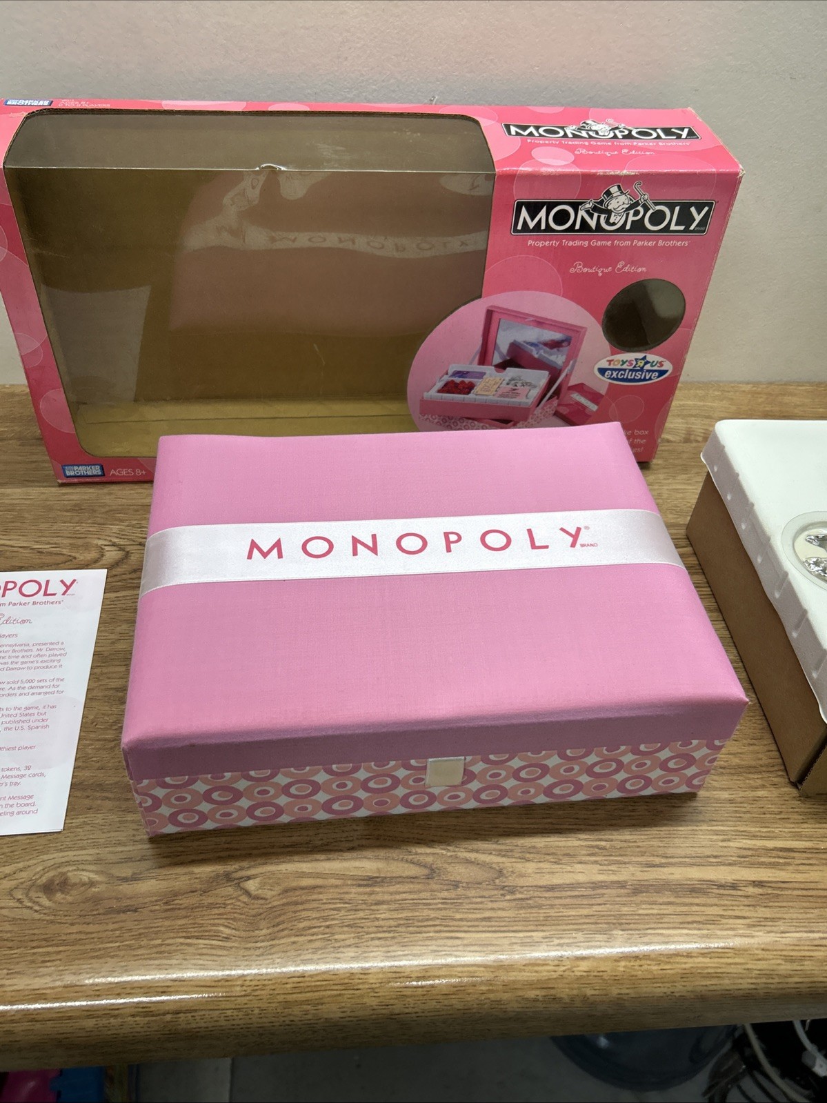 Monopoly Boutique Edition 2007 Toys R Us Exclusive Pink Keepsake Box RARE HTF