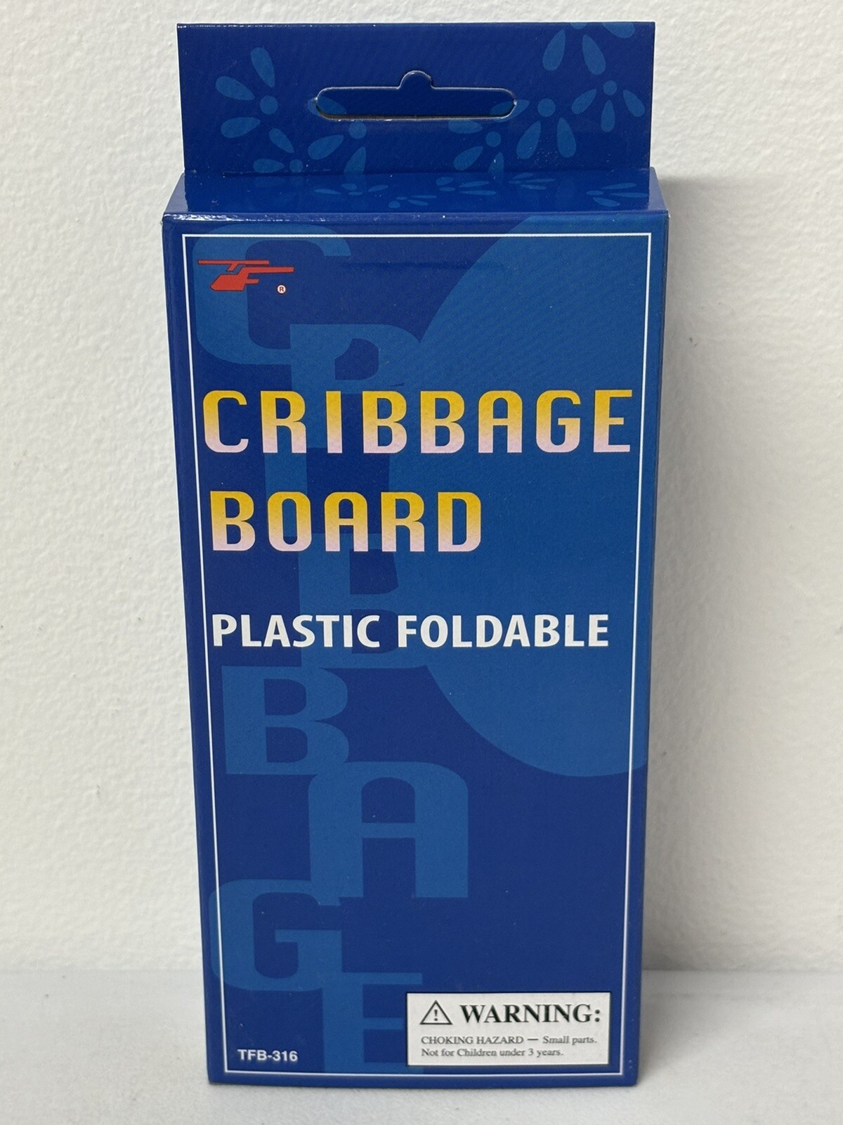 3-Track Folding Travel Plastic Cribbage Board Game with 6 Plastic Pegs – New!