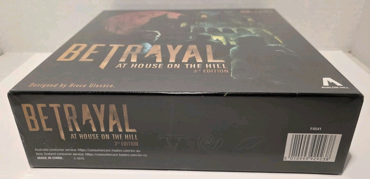 Hasbro HSBF4541 Betrayal At House On The Hill 3rd Edition Board Game
