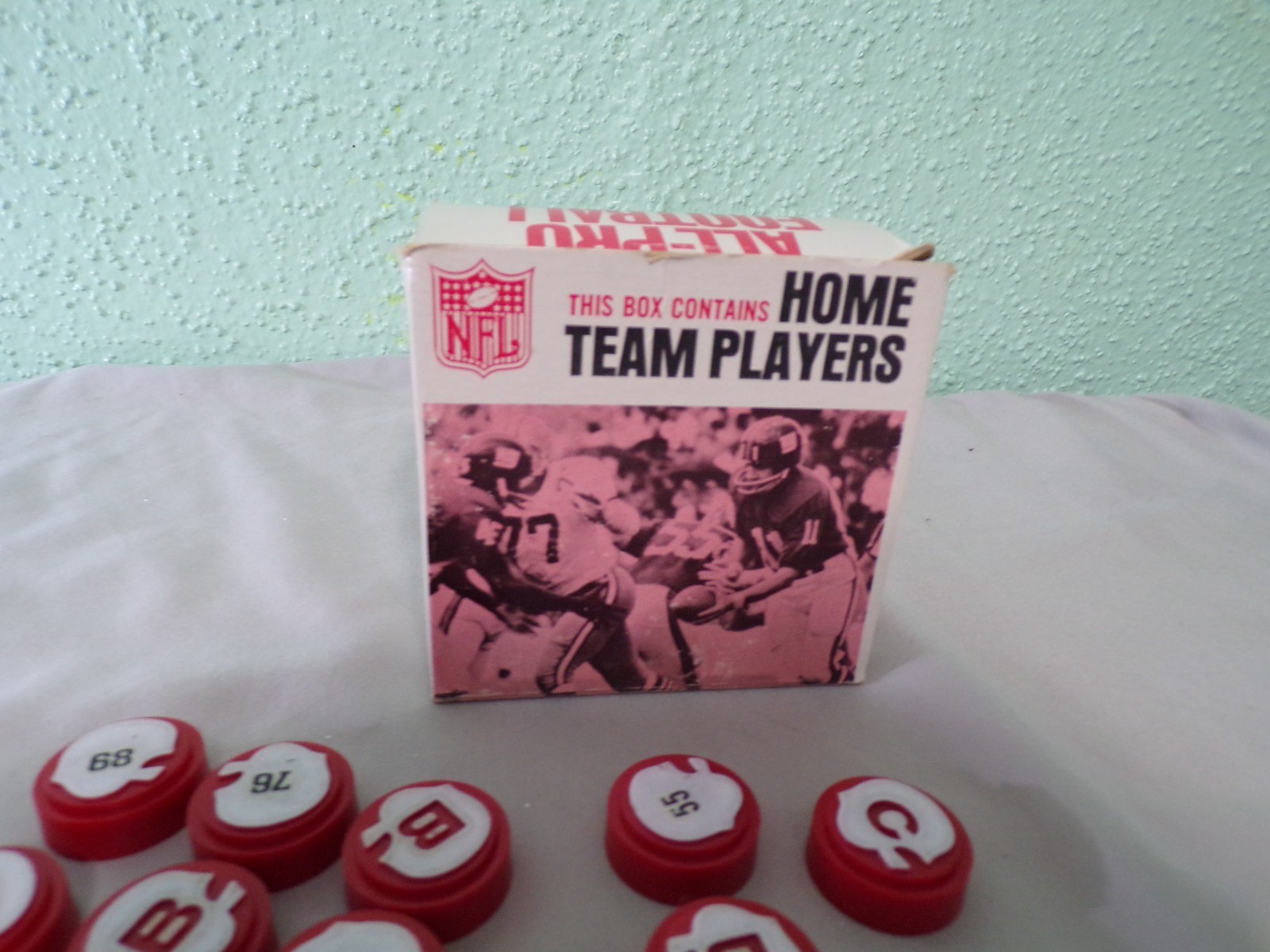 Vintage 1967 Ideal NFL All Pro Football Board Game home Team Player Pieces