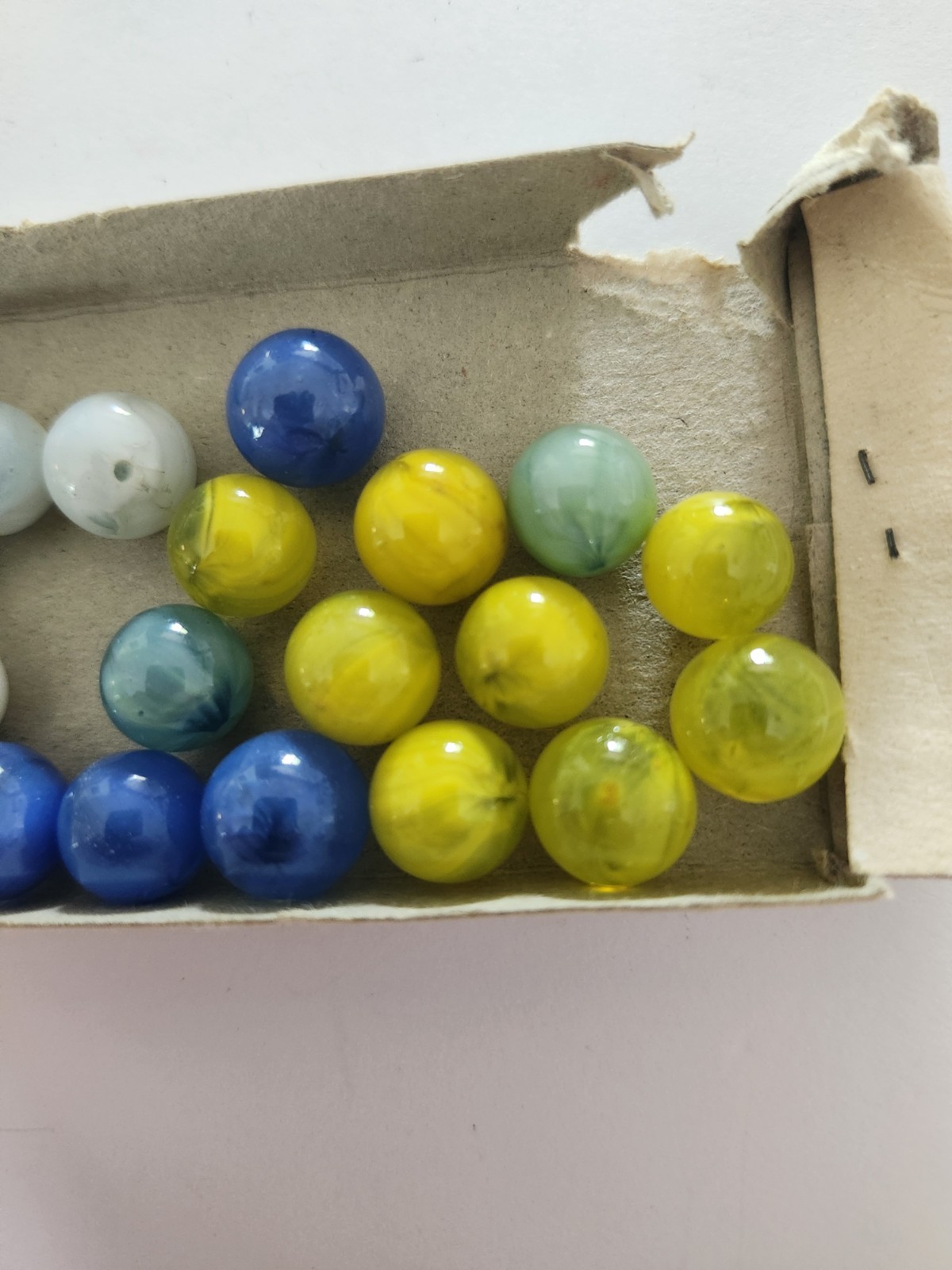 OHIO ART VINTAGE CHINESE CHECKERS LITHO TIN METAL DRAGON GAME – 34 MARBLES