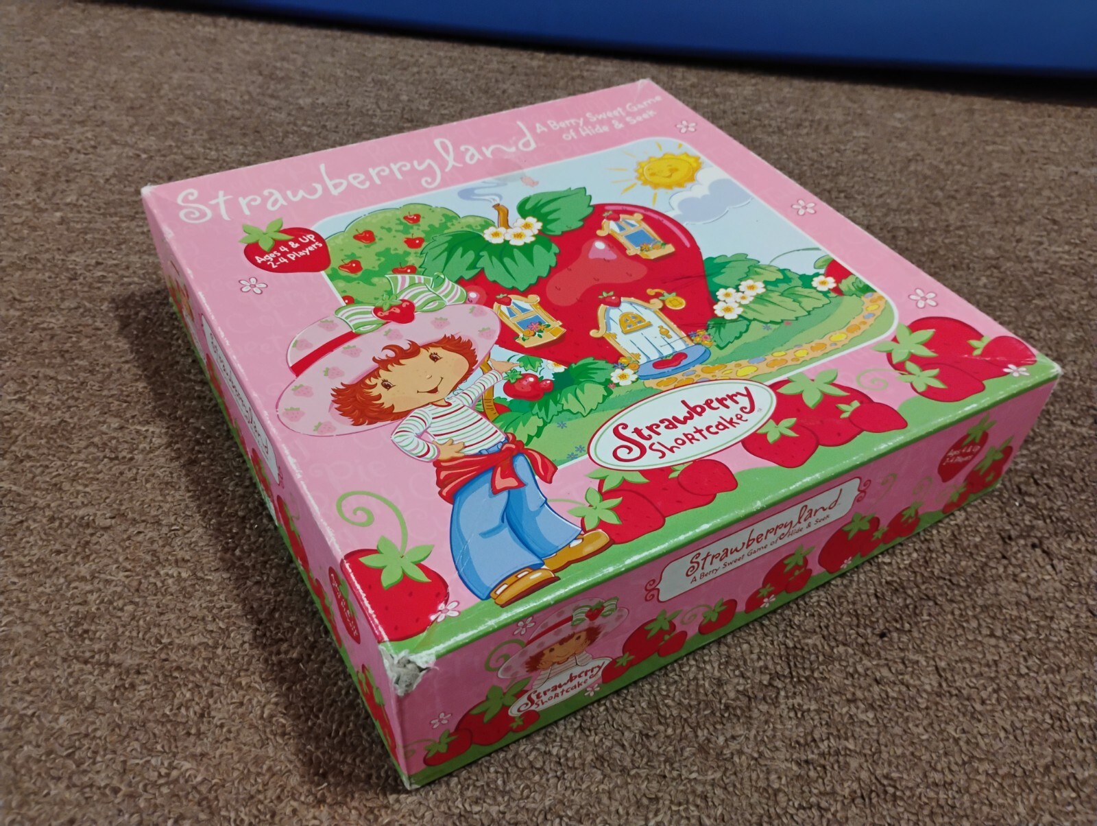 Vntg 2003 Strawberry Shortcake Strawberryland Berry Sweet Board Game Hide & Seek
