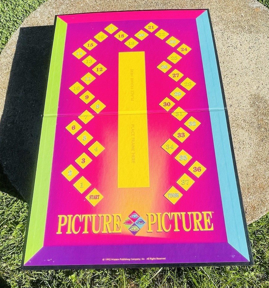 Picture Picture Game “Everyone Sees Things Differently” Golden, 1992, Age Adult
