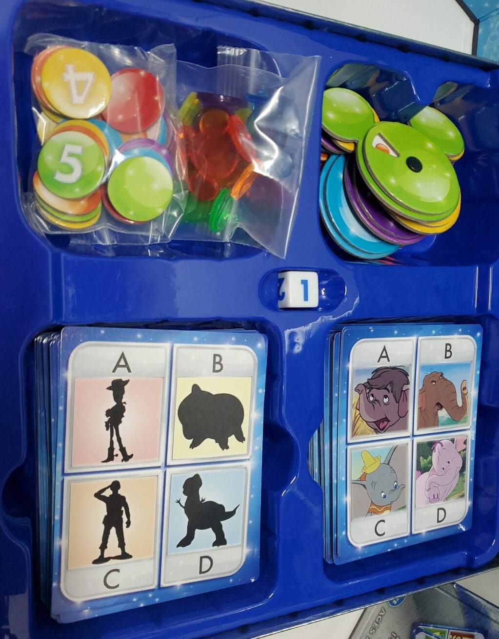 Disney Pictopia Family Picture Trivia Game 100% Complete by wonder Forge Disney